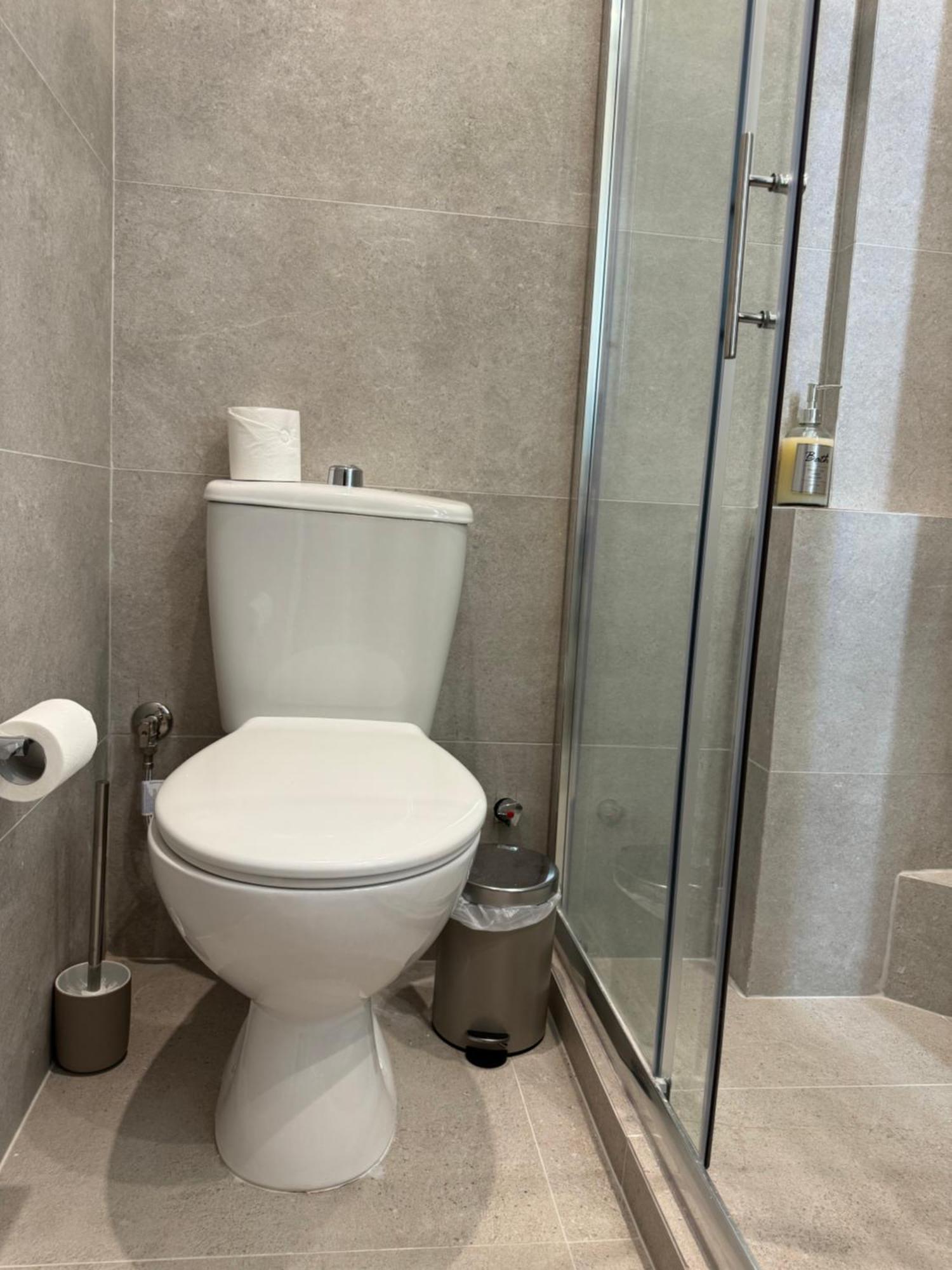 Dekolomvou Apartment เทสซาโลนิกิ ภายนอก รูปภาพ